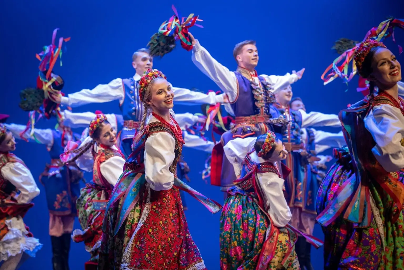 Polish Folk Dance Performances by Mazowsze are a Spectator Sport - PASI EDU